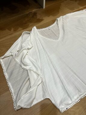 TCEC White Boho Pom-Pom Trim V-Neck Top